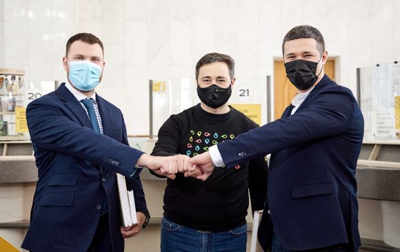Відділення Укрпошти почали приймати електронні документи в застосунку Дія Відділення Укрпошти почали приймати електронні документи в застосунку Дія